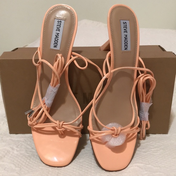 Steve Madden Superb Ankle Tie Sandal - Picture 3 of 10